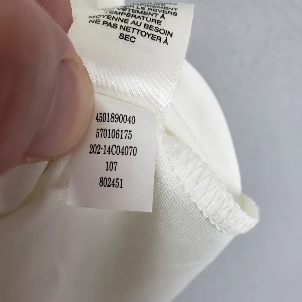 Chico's Size M Basic Solid White Knit Tank Top Minimalist Closet Staple Capsule - Picture 9 of 9